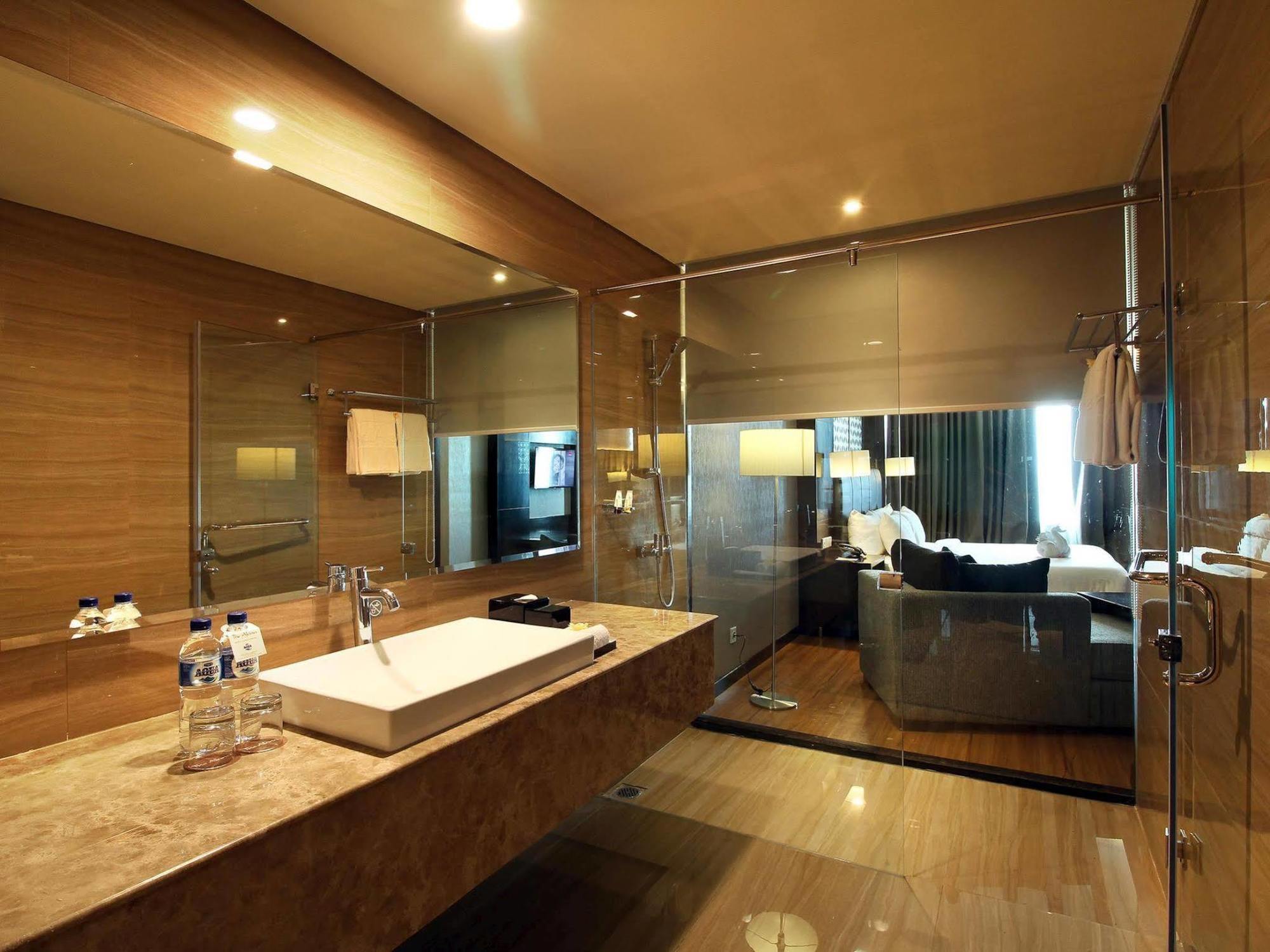 The Alana Hotel & Convention Center Solo By Aston Luaran gambar