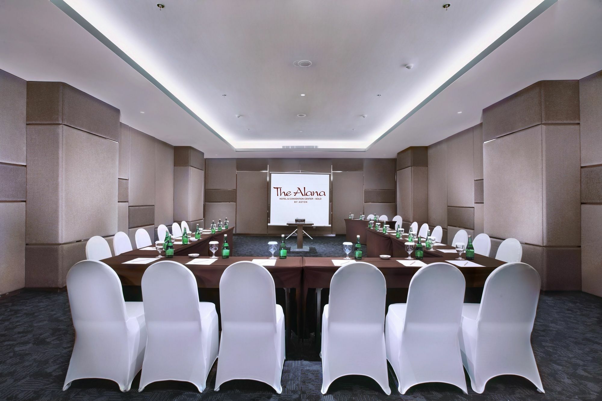 The Alana Hotel & Convention Center Solo By Aston Luaran gambar